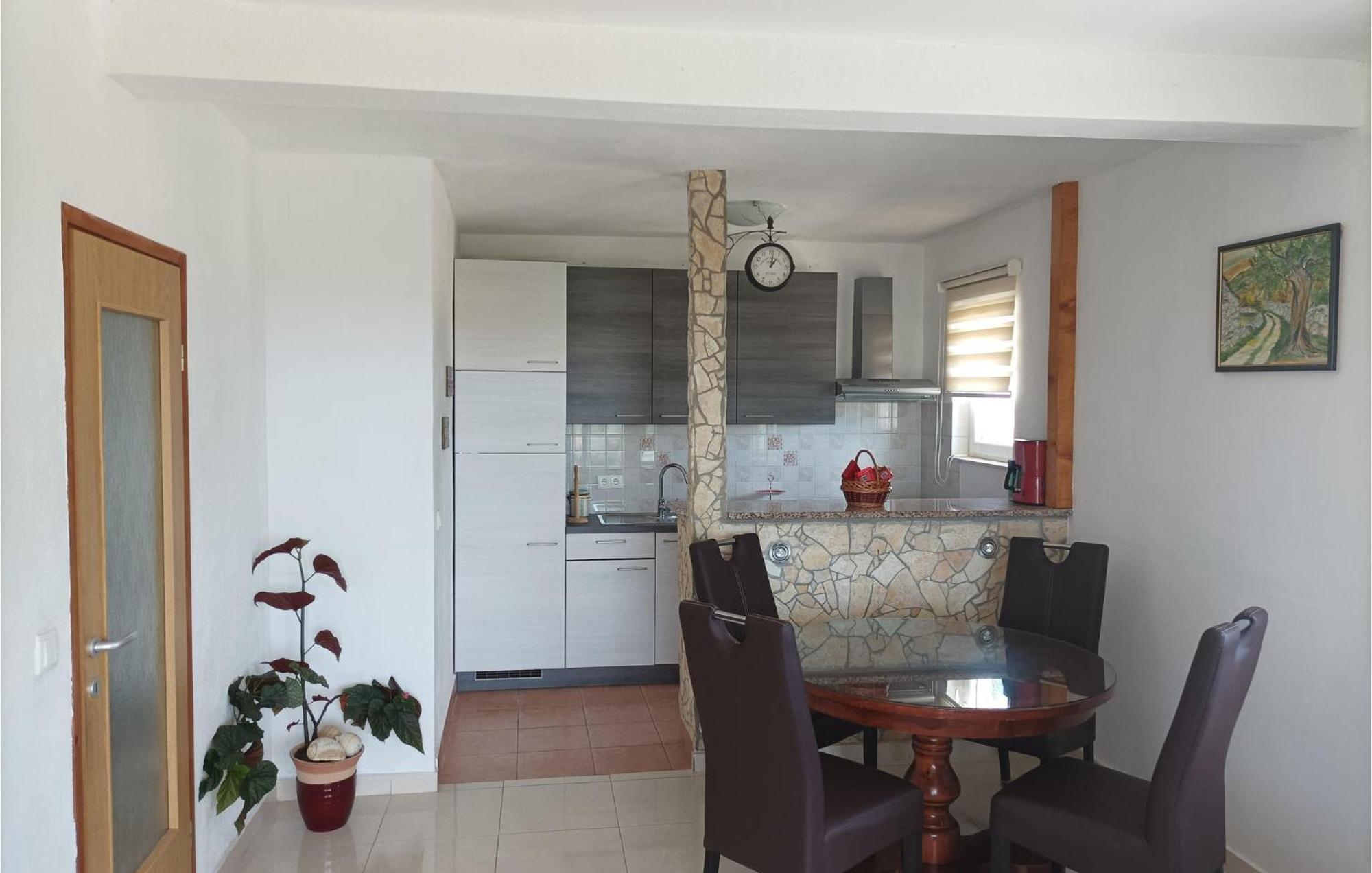 Gorgeous Home In Kastel Stafilic With Wifi מראה חיצוני תמונה